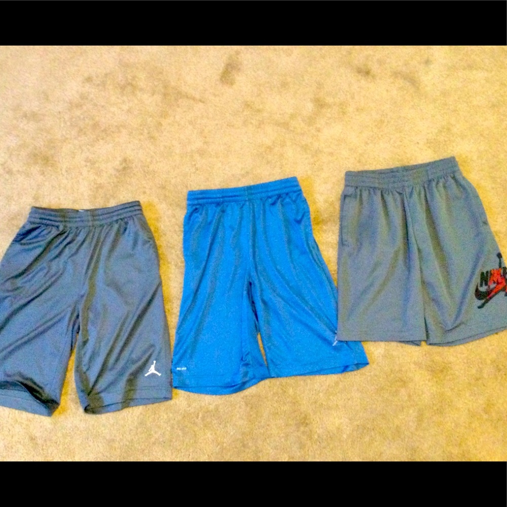 Boys Nike Shorts Medium 10/12 3 pair